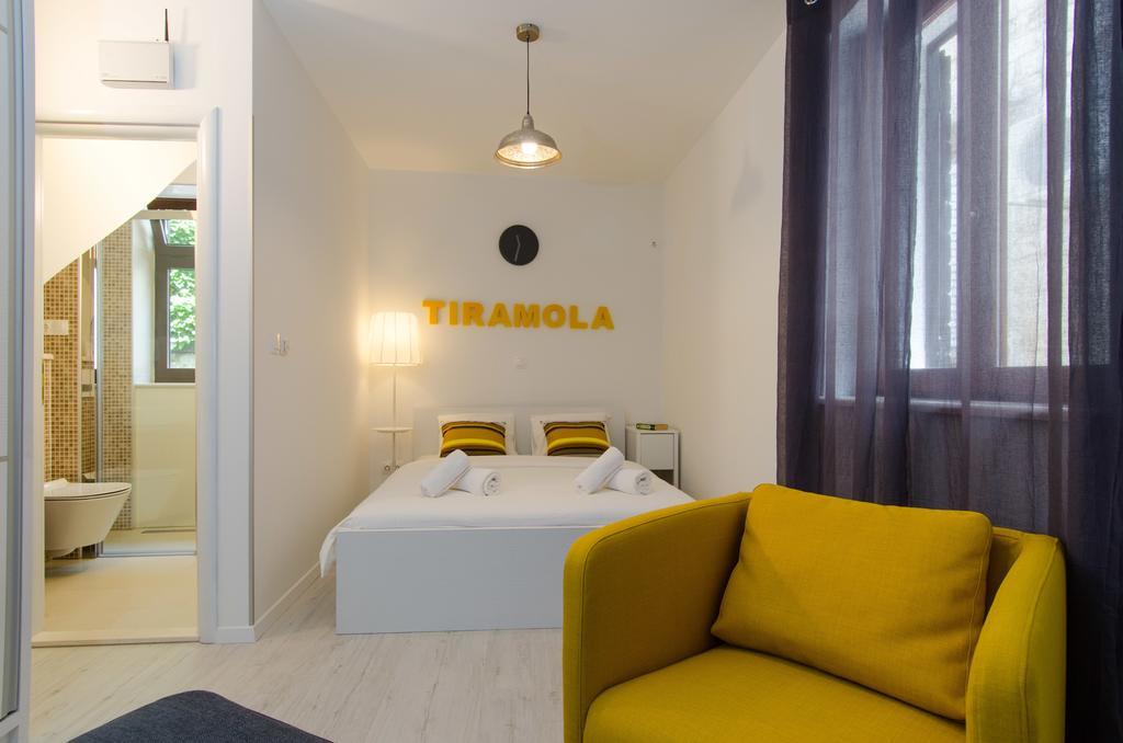 Apartments & Rooms Tiramola - Old Town Trogir Chambre photo
