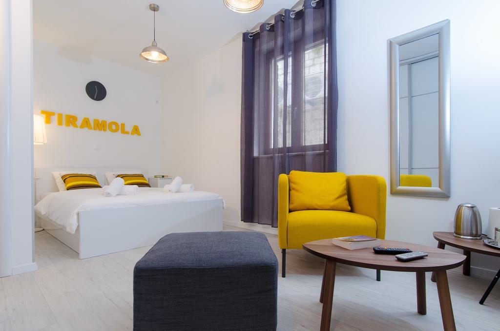 Apartments & Rooms Tiramola - Old Town Trogir Chambre photo