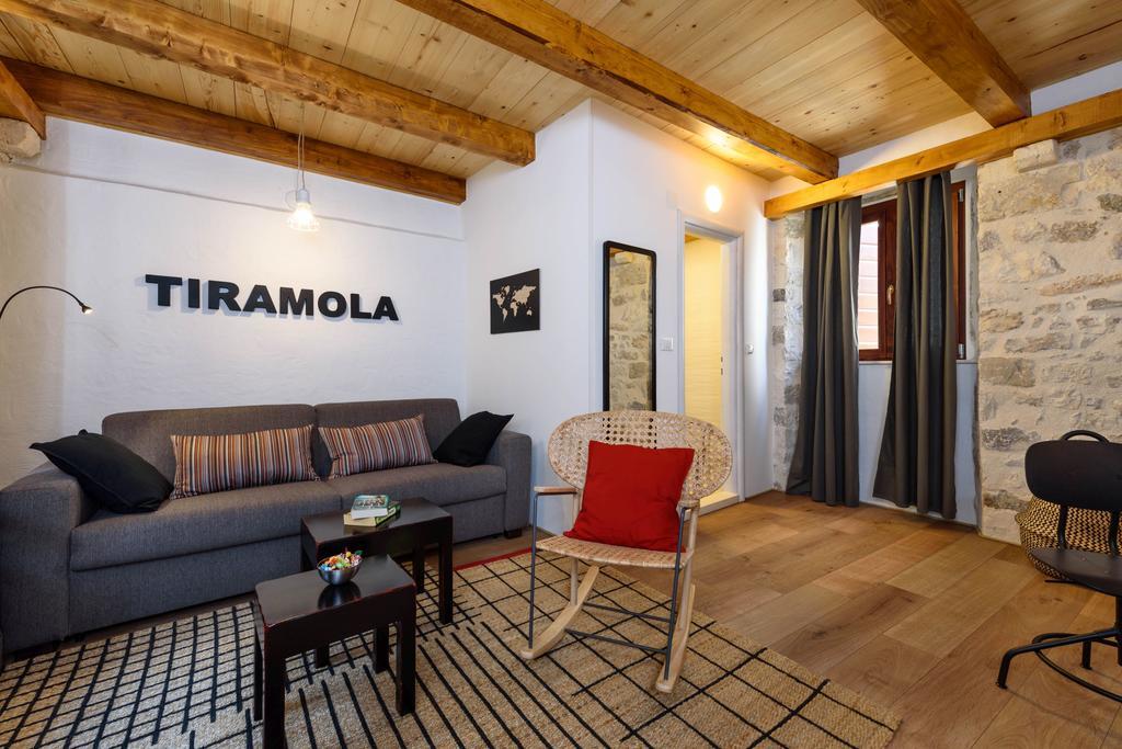 Apartments & Rooms Tiramola - Old Town Trogir Extérieur photo