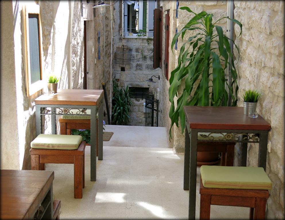 Apartments & Rooms Tiramola - Old Town Trogir Extérieur photo