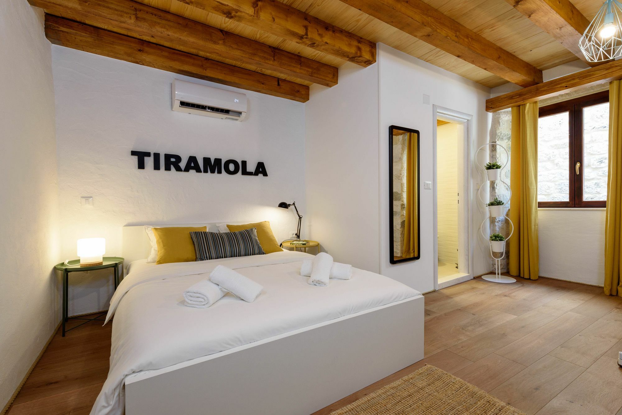 Apartments & Rooms Tiramola - Old Town Trogir Extérieur photo